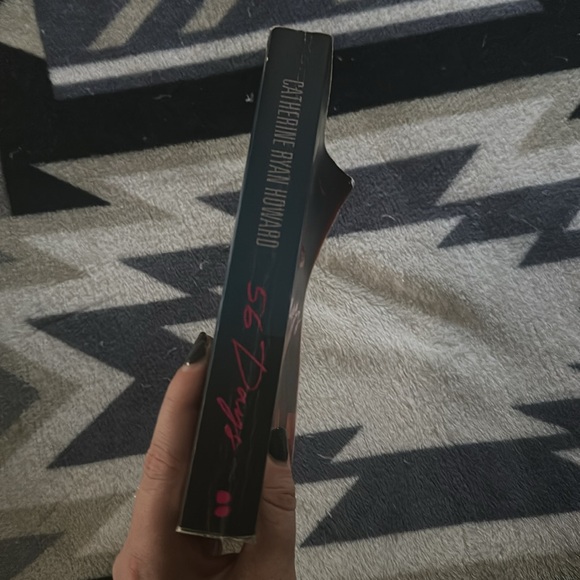 56 Days by Catherine Ryan Howard - Picture 3 of 5